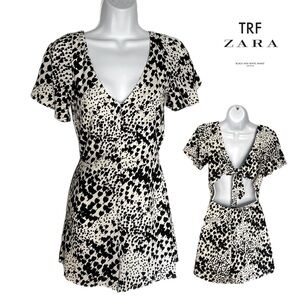 ZARA TRF XS White and Black Romper  Open Back Side Zipper EUC